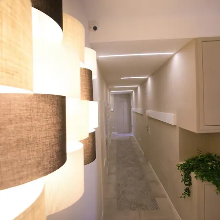 Chez Moi Centro Nocleg ze śniadaniem 4*