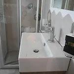 Bed & Breakfast Chez Moi Centro 4*